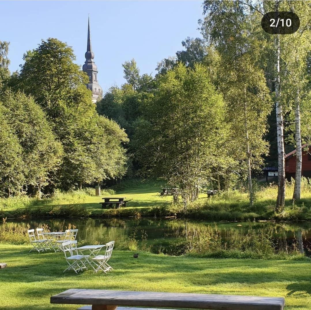 Myntloftet med inglasad bubbelbad och bastu Borlänge Exteriör bild